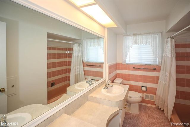 13325 Iowa Drive, Warren, MI 48088