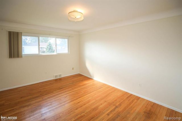 13325 Iowa Drive, Warren, MI 48088