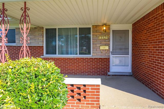 13325 Iowa Drive, Warren, MI 48088