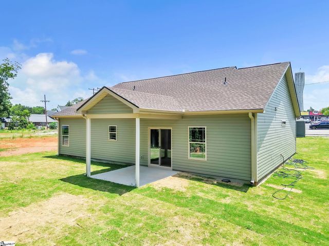 110 Saluda Street, Belton, SC 29672