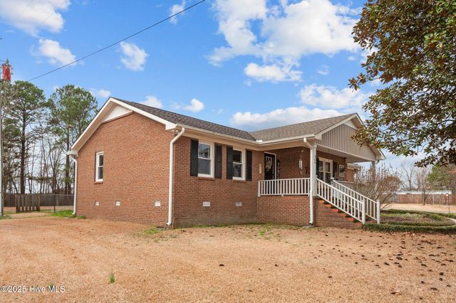 359 Beulaville Highway, Richlands, NC 28574