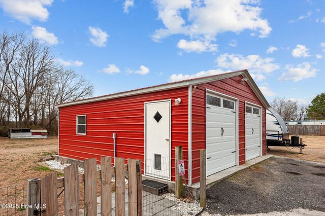 359 Beulaville Highway, Richlands, NC 28574