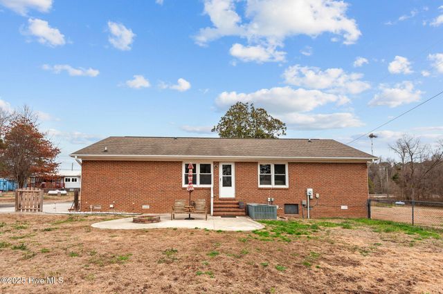 359 Beulaville Highway, Richlands, NC 28574