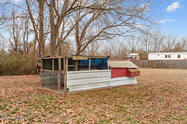 359 Beulaville Highway, Richlands, NC 28574