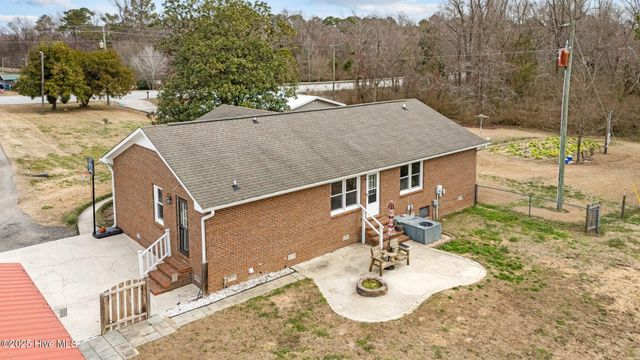 359 Beulaville Highway, Richlands, NC 28574