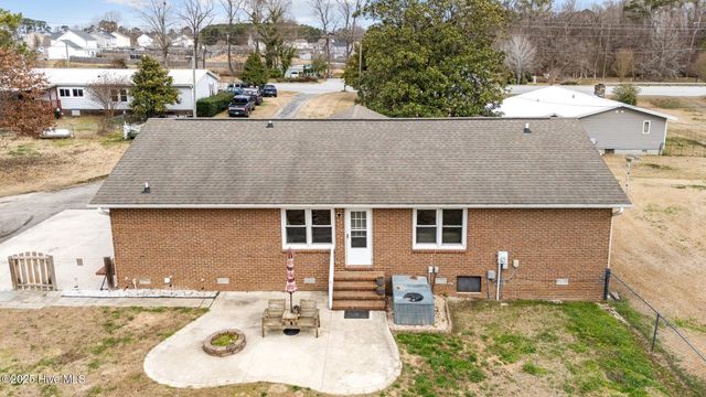359 Beulaville Highway, Richlands, NC 28574