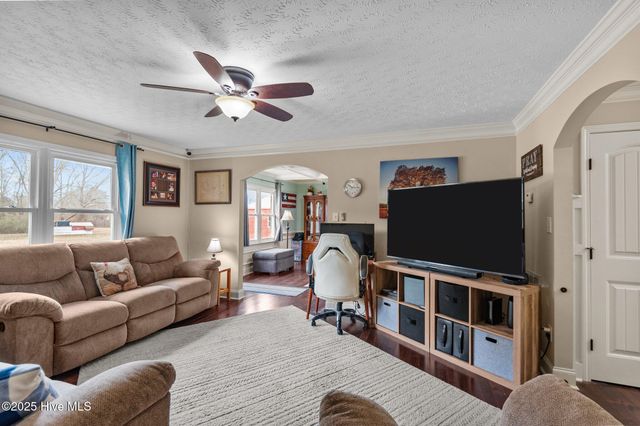 359 Beulaville Highway, Richlands, NC 28574