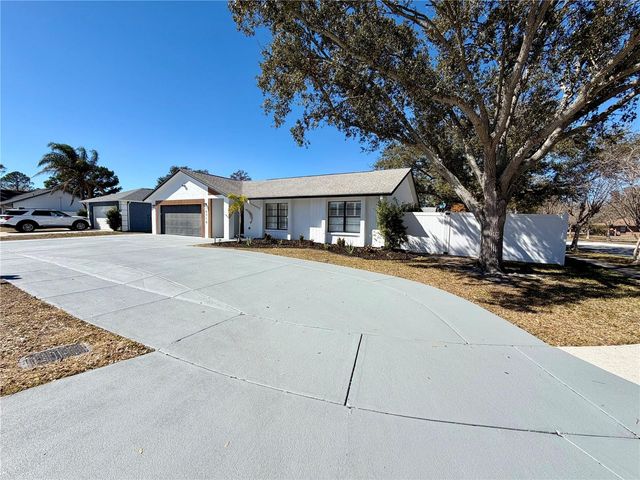 6718 LEEWARD ISLE WAY, Tampa, FL 33615