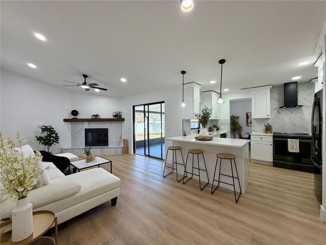 6718 LEEWARD ISLE WAY, Tampa, FL 33615