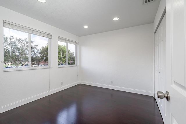 11191 SW 17th Mnr 209, Davie, FL 33324