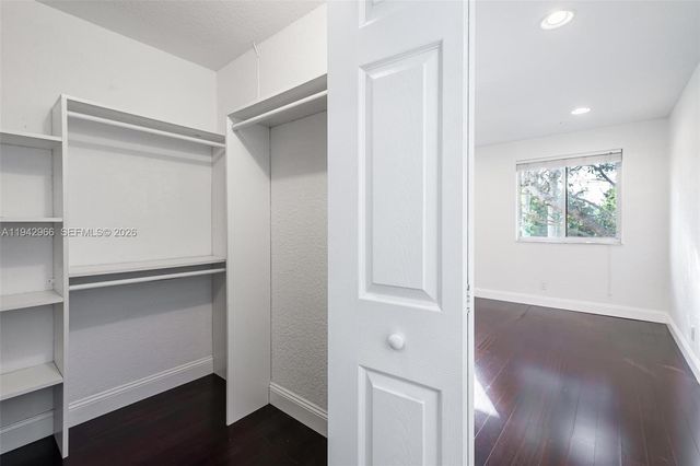 11191 SW 17th Mnr 209, Davie, FL 33324