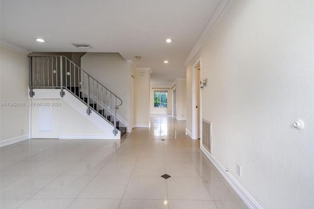 11191 SW 17th Mnr 209, Davie, FL 33324