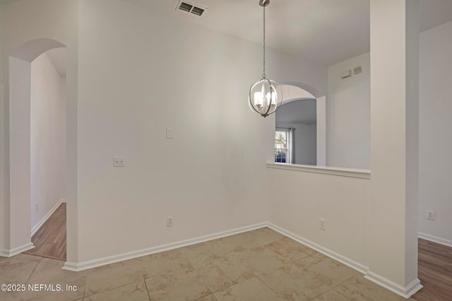 13775 DEVAN LEE Drive E, Jacksonville, FL 32226