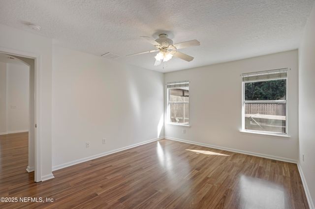 13775 DEVAN LEE Drive E, Jacksonville, FL 32226