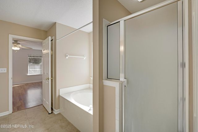 13775 DEVAN LEE Drive E, Jacksonville, FL 32226