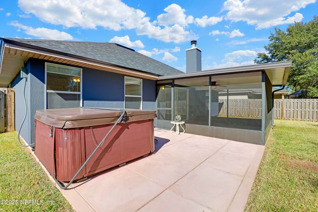 13775 DEVAN LEE Drive E, Jacksonville, FL 32226