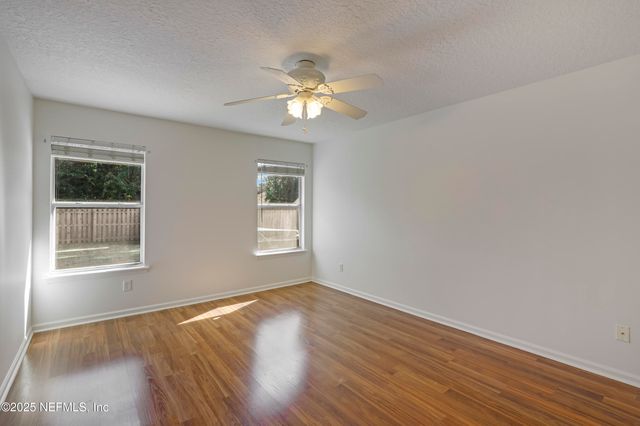 13775 DEVAN LEE Drive E, Jacksonville, FL 32226