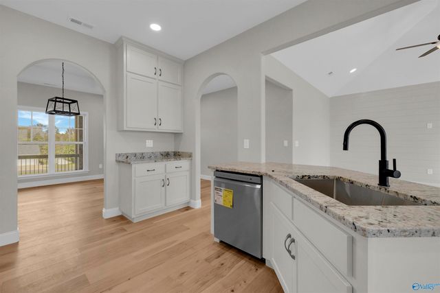 300 County Road 1010, Fort Payne, AL 35968