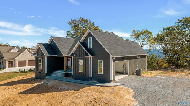 300 County Road 1010, Fort Payne, AL 35968