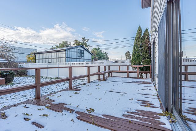 7246 N Meade Avenue, Chicago, IL 60646