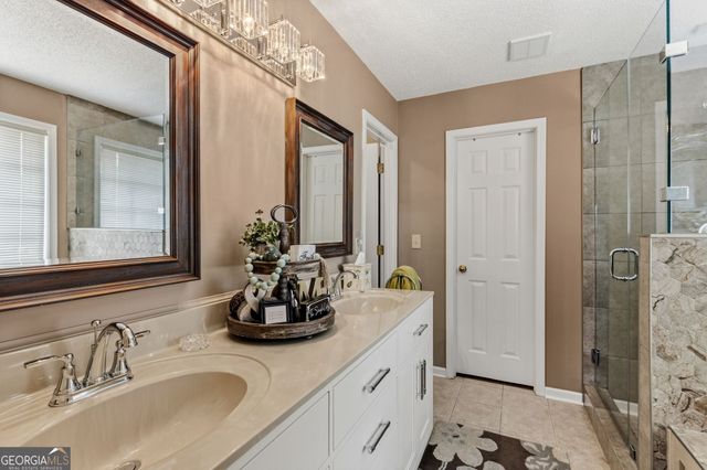 800 Karie Drive, Mcdonough, GA 30253