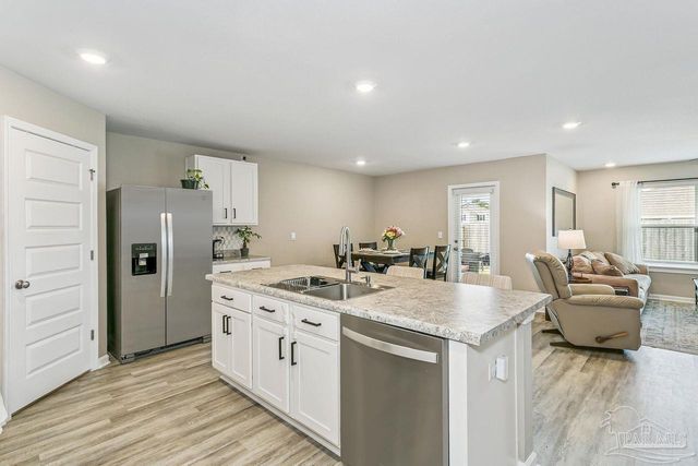 4377 Tiger Oak Ct, Pace, FL 32571