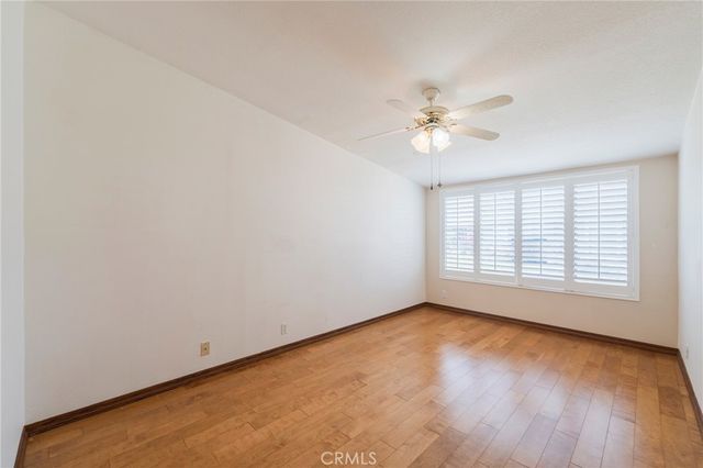 1681 Tam O Shanter Road M12 10H, Seal Beach, CA 90740