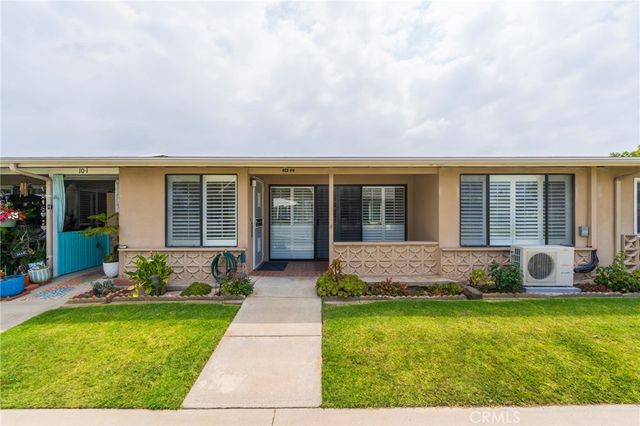 1681 Tam O Shanter Road M12 10H, Seal Beach, CA 90740
