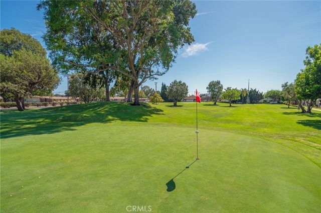 1681 Tam O Shanter Road M12 10H, Seal Beach, CA 90740