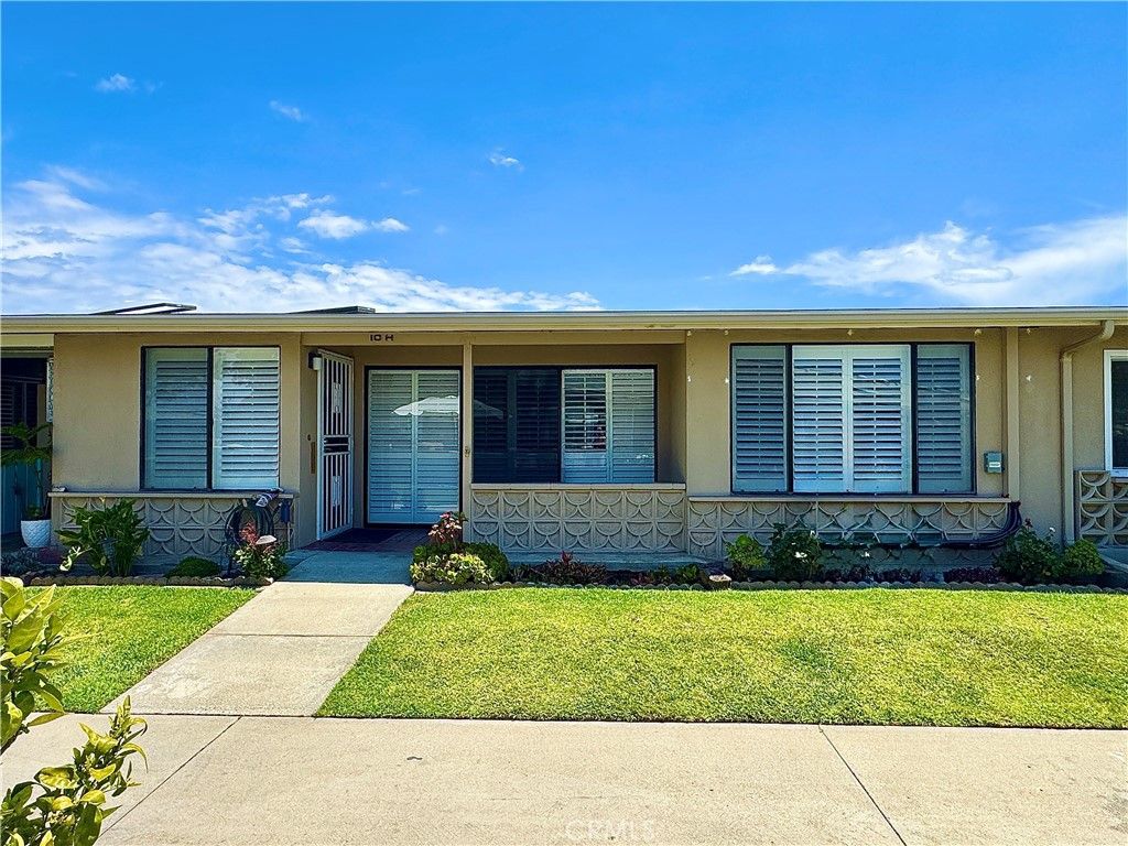 1681 Tam O Shanter Road M12 10H, Seal Beach, CA 90740
