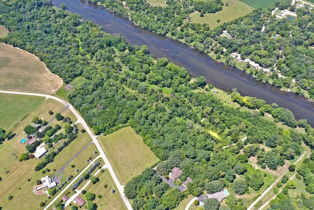 001 N 4201st Road, Sheridan, IL 60551