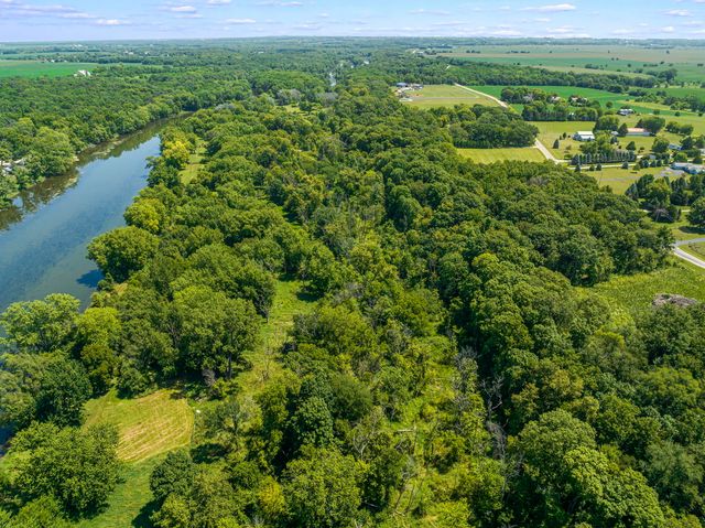 001 N 4201st Road, Sheridan, IL 60551