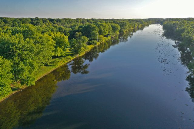 001 N 4201st Road, Sheridan, IL 60551