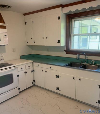 204 Henry Clay Rd, Ashland, VA 23005
