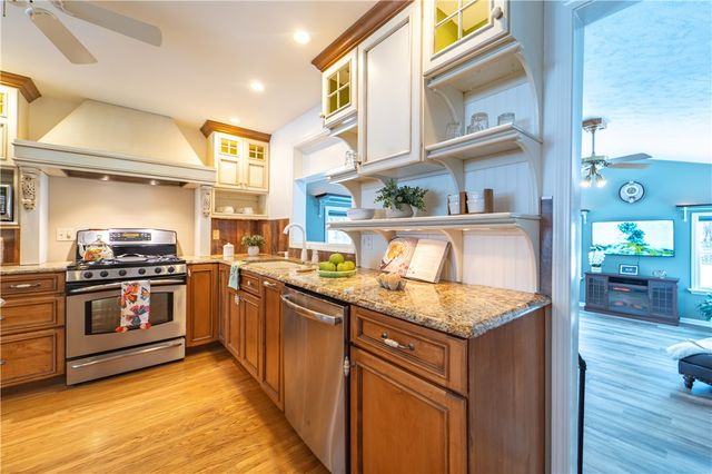 230 Mystic Lane Lane, Henrietta, NY 14623