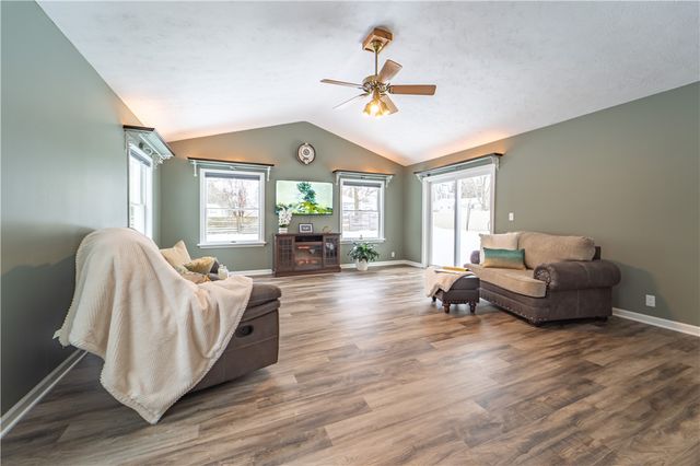 230 Mystic Lane Lane, Henrietta, NY 14623