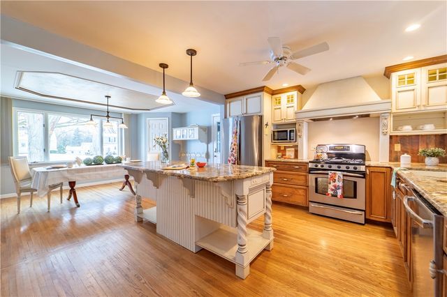 230 Mystic Lane Lane, Henrietta, NY 14623