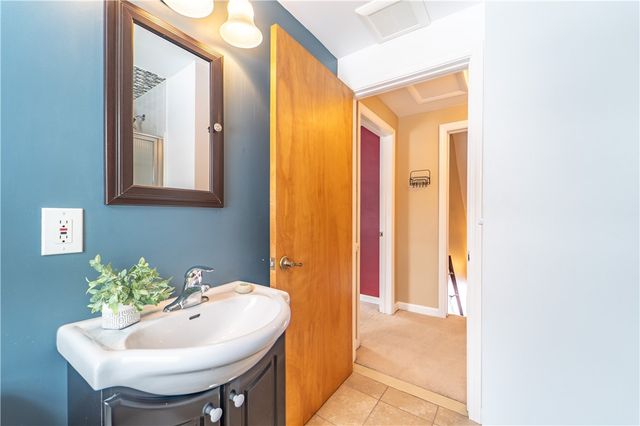 230 Mystic Lane Lane, Henrietta, NY 14623