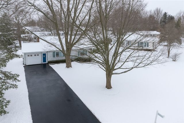 230 Mystic Lane Lane, Henrietta, NY 14623