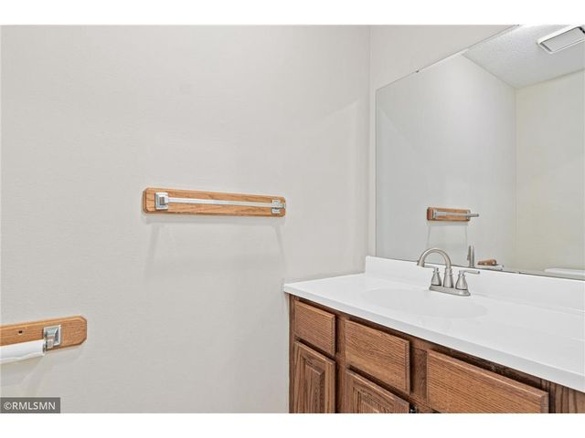 451 Hunter Hill Road, Hudson, WI 54016