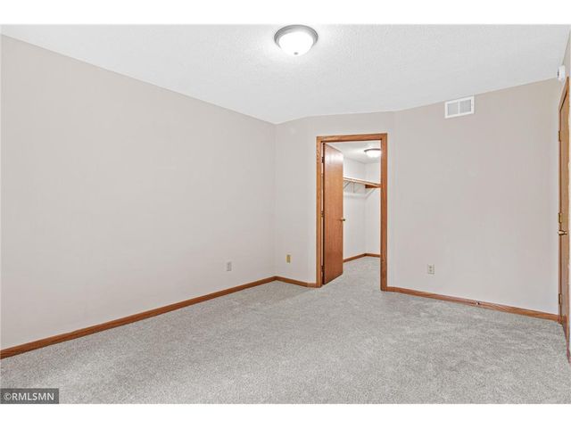 451 Hunter Hill Road, Hudson, WI 54016