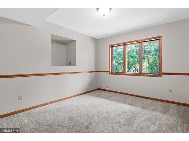 451 Hunter Hill Road, Hudson, WI 54016