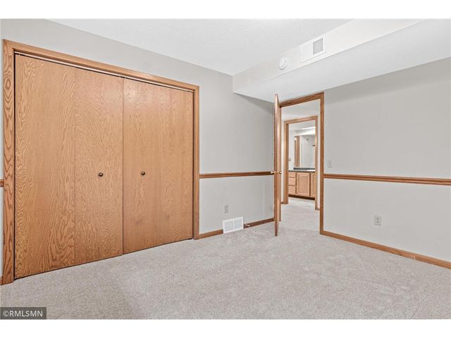 451 Hunter Hill Road, Hudson, WI 54016