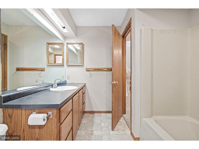 451 Hunter Hill Road, Hudson, WI 54016