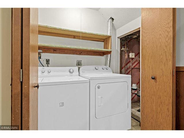 451 Hunter Hill Road, Hudson, WI 54016