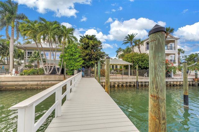 2605 PASS A GRILLE WAY, St Pete Beach, FL 33706