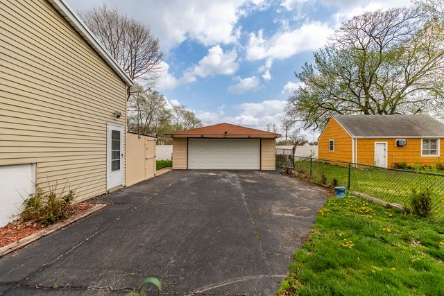 203 N Wolcott Street, Thornton, IL 60476
