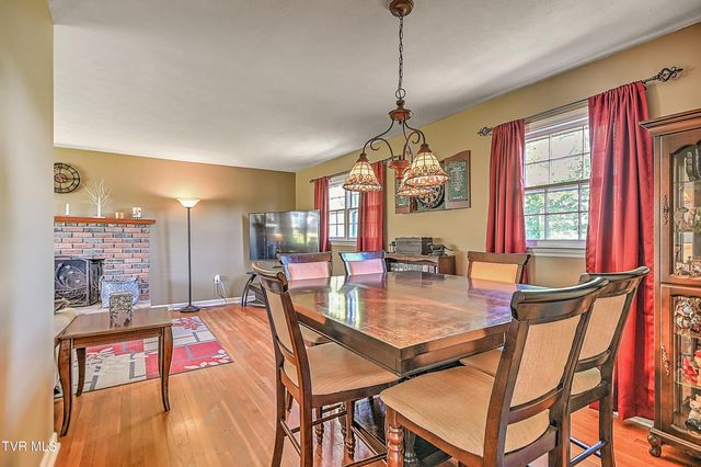 733 Navaho Trail, Bristol, VA 24201