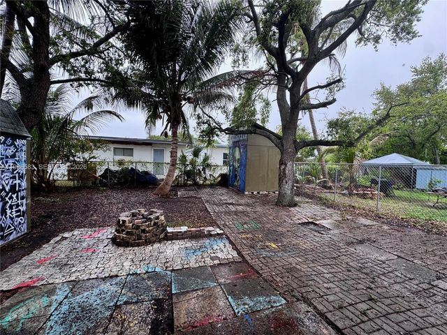 623 NW 13th Ter, Fort Lauderdale, FL 33311