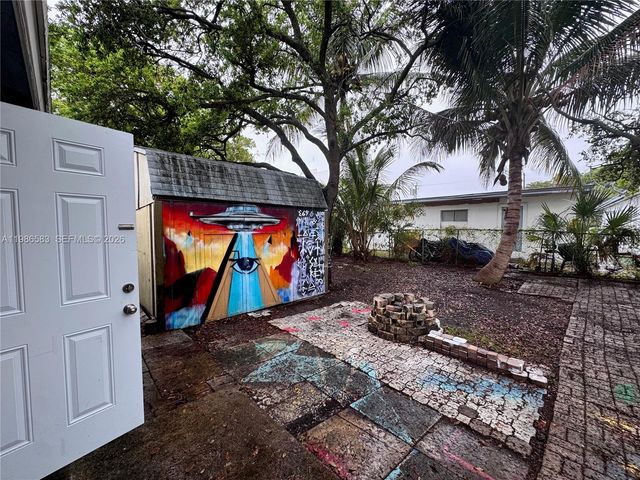 623 NW 13th Ter, Fort Lauderdale, FL 33311